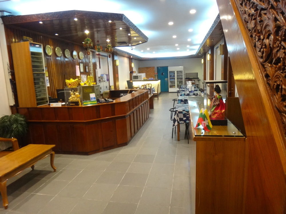 Chit Sayar Hotel Yangon Extérieur photo